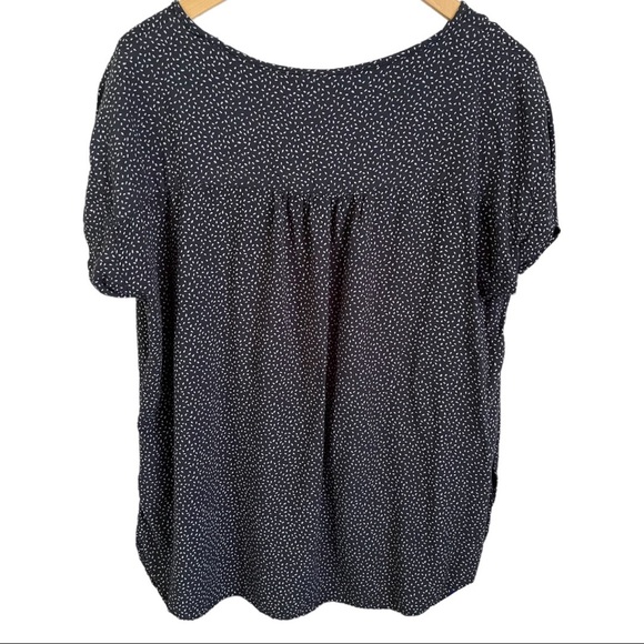 Croft & Barrow High-Low Navy-Polka Dotted With Front Pocket,Cap Sleeves Shirt L - Picture 2 of 6